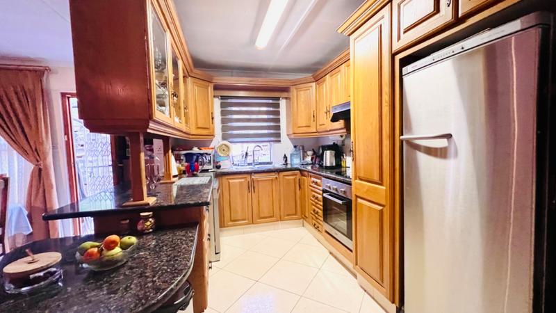 3 Bedroom Property for Sale in Sherwood KwaZulu-Natal