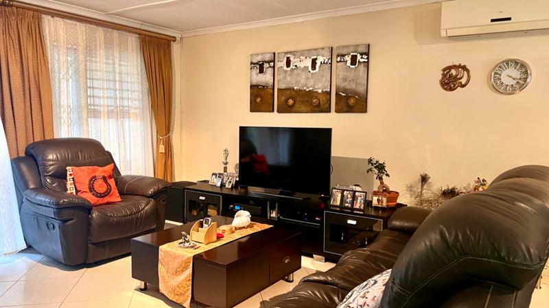 3 Bedroom Property for Sale in Sherwood KwaZulu-Natal