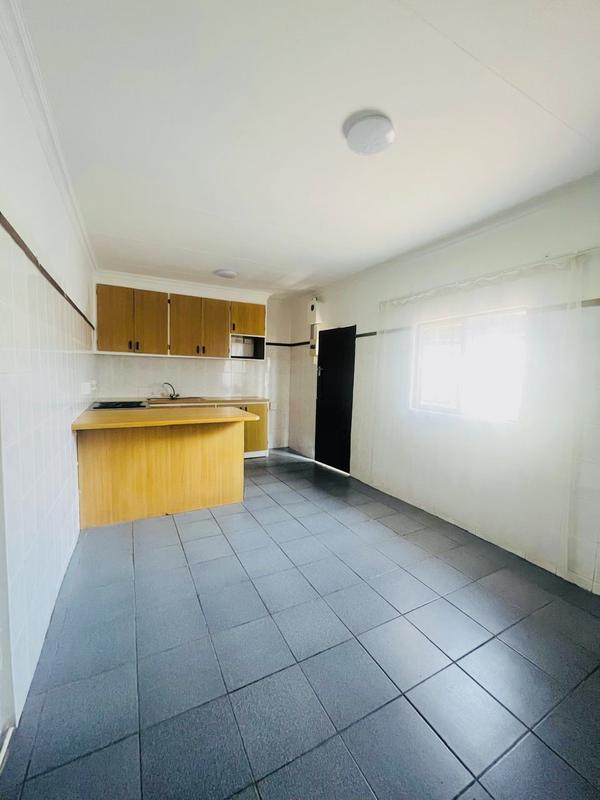 1 Bedroom Property for Sale in Uvongo KwaZulu-Natal