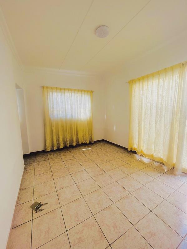 1 Bedroom Property for Sale in Uvongo KwaZulu-Natal