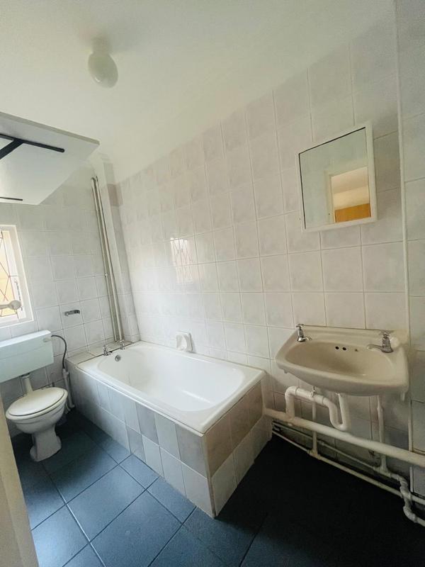 1 Bedroom Property for Sale in Uvongo KwaZulu-Natal