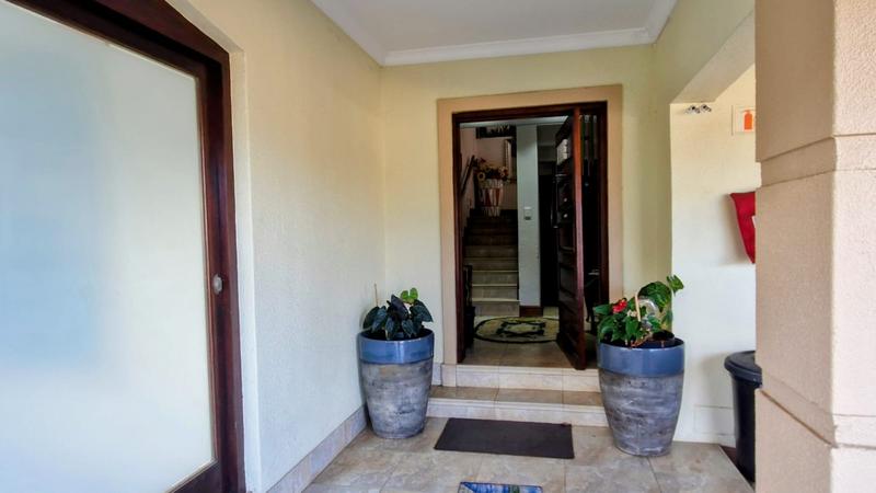 4 Bedroom Property for Sale in Manaba Beach KwaZulu-Natal