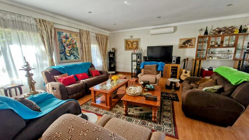 4 Bedroom Property for Sale in Manaba Beach KwaZulu-Natal