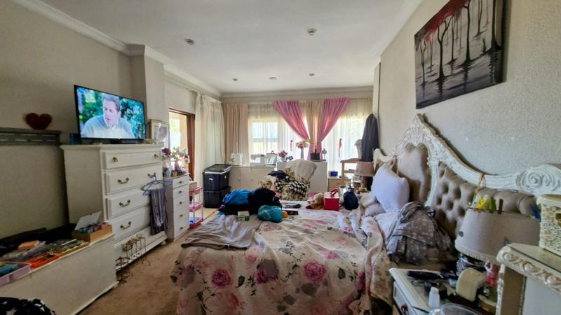 4 Bedroom Property for Sale in Manaba Beach KwaZulu-Natal