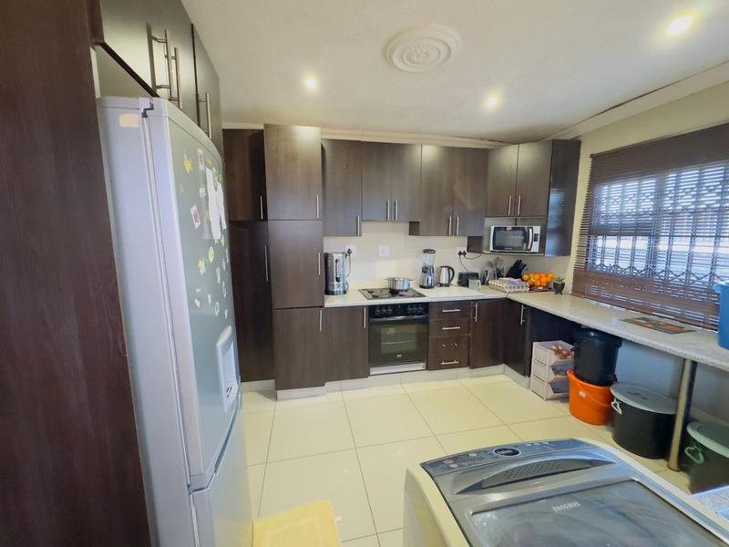 2 Bedroom Property for Sale in Ntuzuma KwaZulu-Natal