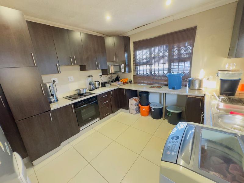2 Bedroom Property for Sale in Ntuzuma KwaZulu-Natal