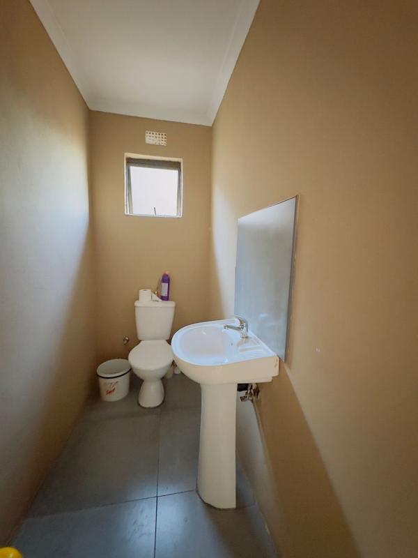 2 Bedroom Property for Sale in Ntuzuma KwaZulu-Natal