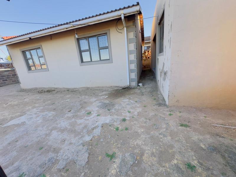2 Bedroom Property for Sale in Ntuzuma KwaZulu-Natal
