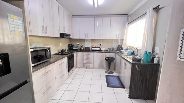 To Let 3 Bedroom Property for Rent in Kharwastan KwaZulu-Natal