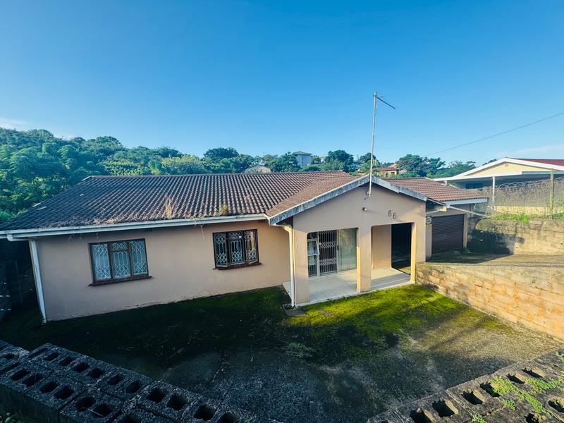 4 Bedroom Property for Sale in Avoca KwaZulu-Natal