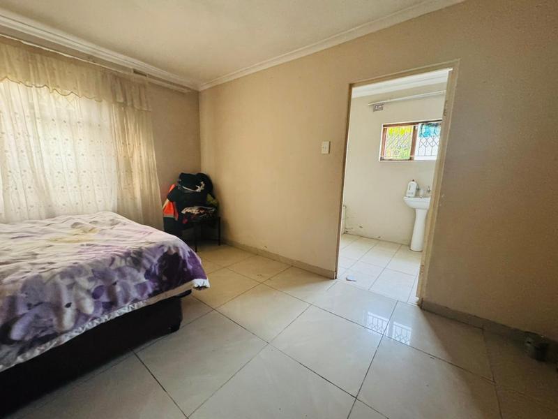 4 Bedroom Property for Sale in Avoca KwaZulu-Natal