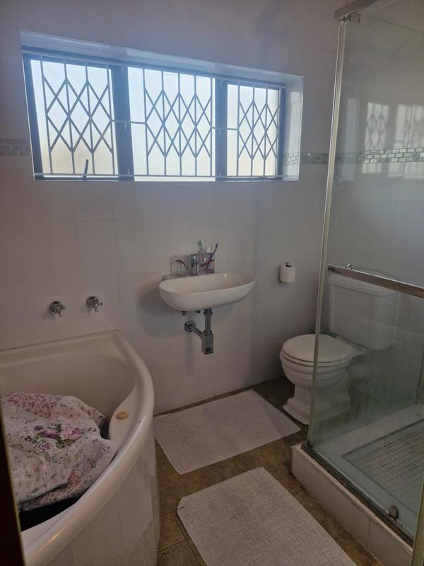 4 Bedroom Property for Sale in Escombe KwaZulu-Natal