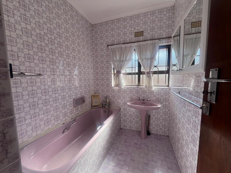 4 Bedroom Property for Sale in Reservoir Hills KwaZulu-Natal