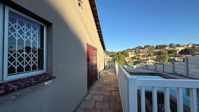 3 Bedroom Property for Sale in Mount Vernon KwaZulu-Natal