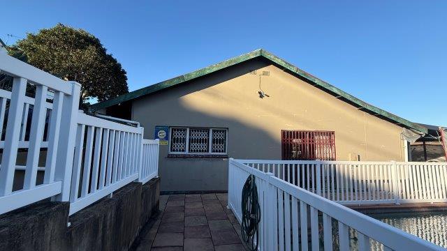 3 Bedroom Property for Sale in Mount Vernon KwaZulu-Natal
