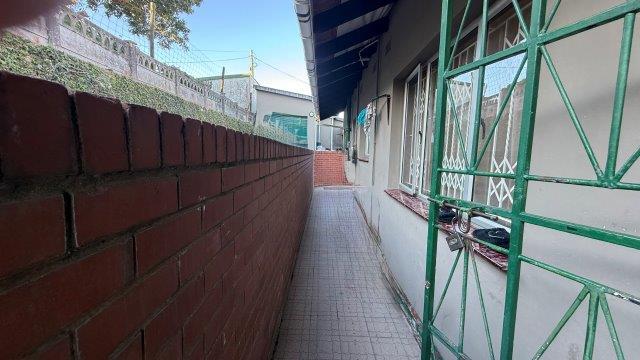 3 Bedroom Property for Sale in Mount Vernon KwaZulu-Natal
