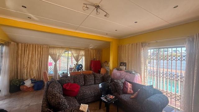 3 Bedroom Property for Sale in Mount Vernon KwaZulu-Natal
