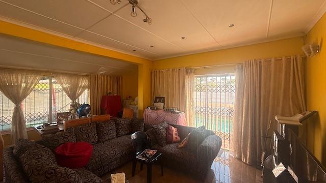 3 Bedroom Property for Sale in Mount Vernon KwaZulu-Natal