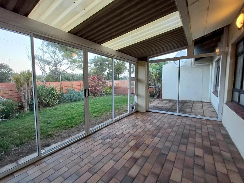 To Let 2 Bedroom Property for Rent in Durban North KwaZulu-Natal