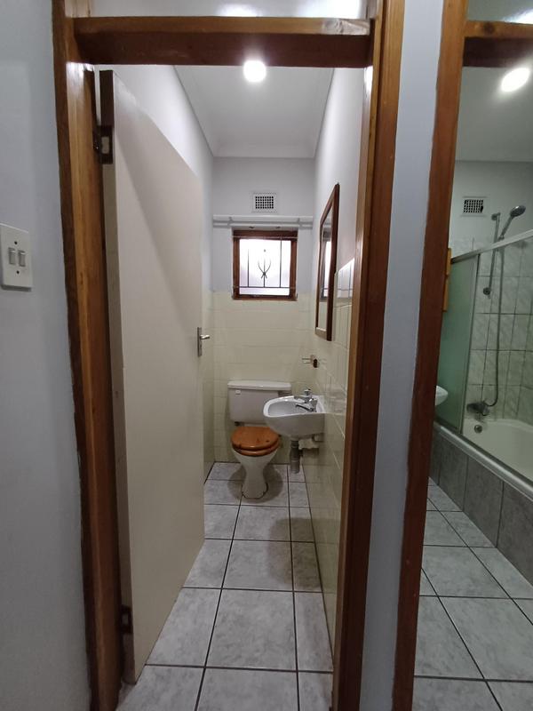 To Let 2 Bedroom Property for Rent in Durban North KwaZulu-Natal