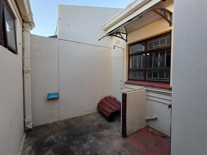 To Let 2 Bedroom Property for Rent in Durban North KwaZulu-Natal