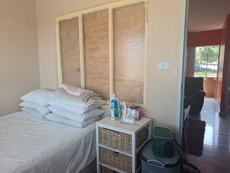2 Bedroom Property for Sale in Montclair KwaZulu-Natal