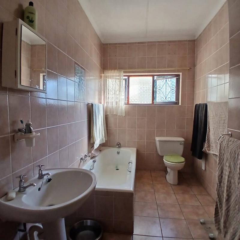 4 Bedroom Property for Sale in Yellowwood Park KwaZulu-Natal