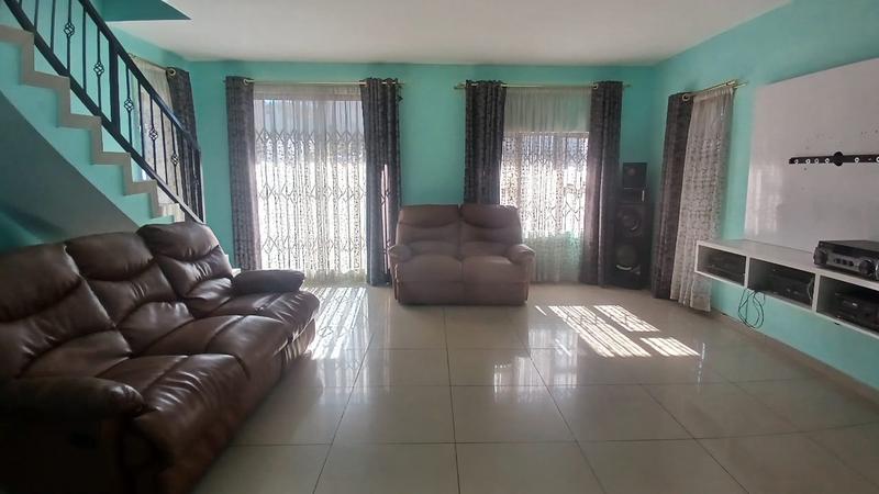 5 Bedroom Property for Sale in Escombe KwaZulu-Natal