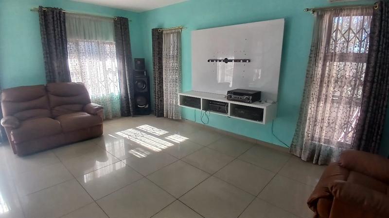 5 Bedroom Property for Sale in Escombe KwaZulu-Natal