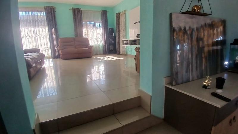 5 Bedroom Property for Sale in Escombe KwaZulu-Natal