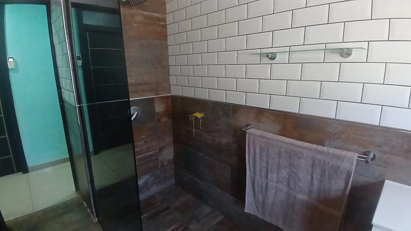 5 Bedroom Property for Sale in Escombe KwaZulu-Natal