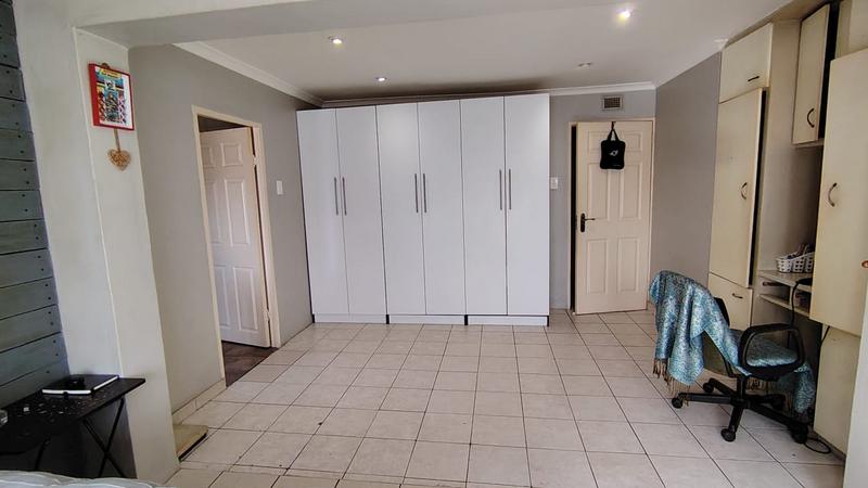 4 Bedroom Property for Sale in Escombe KwaZulu-Natal