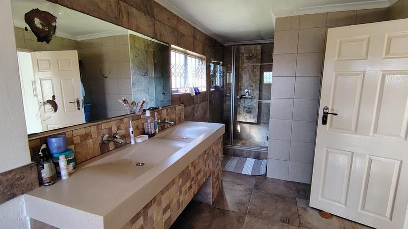 4 Bedroom Property for Sale in Escombe KwaZulu-Natal