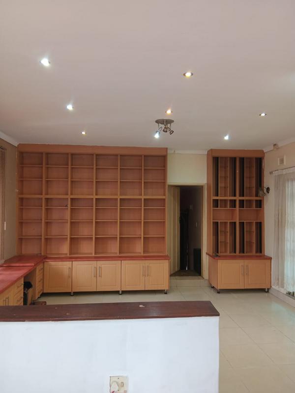 3 Bedroom Property for Sale in Umzinto KwaZulu-Natal
