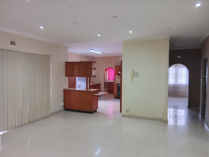 3 Bedroom Property for Sale in Umzinto KwaZulu-Natal