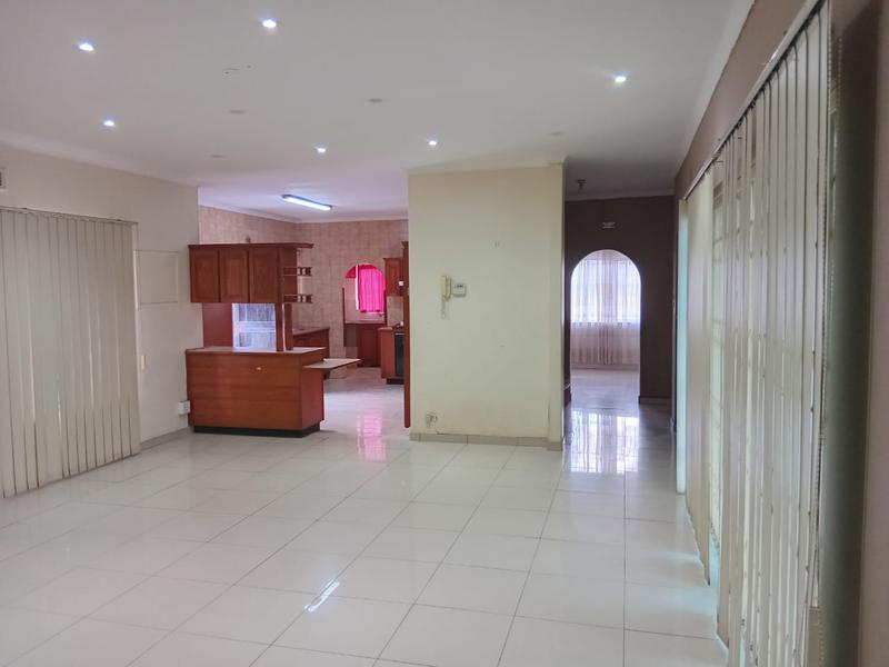 3 Bedroom Property for Sale in Umzinto KwaZulu-Natal