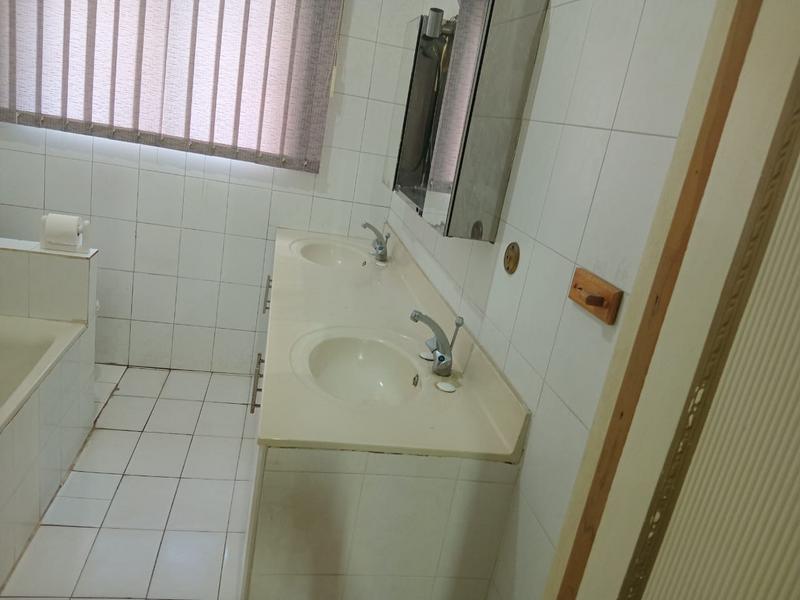 3 Bedroom Property for Sale in Umzinto KwaZulu-Natal