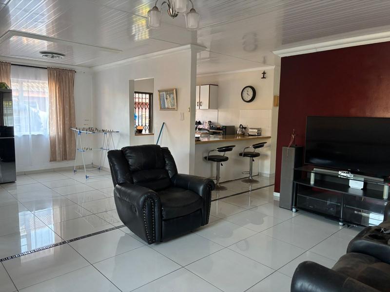 To Let 3 Bedroom Property for Rent in Birdswood KwaZulu-Natal