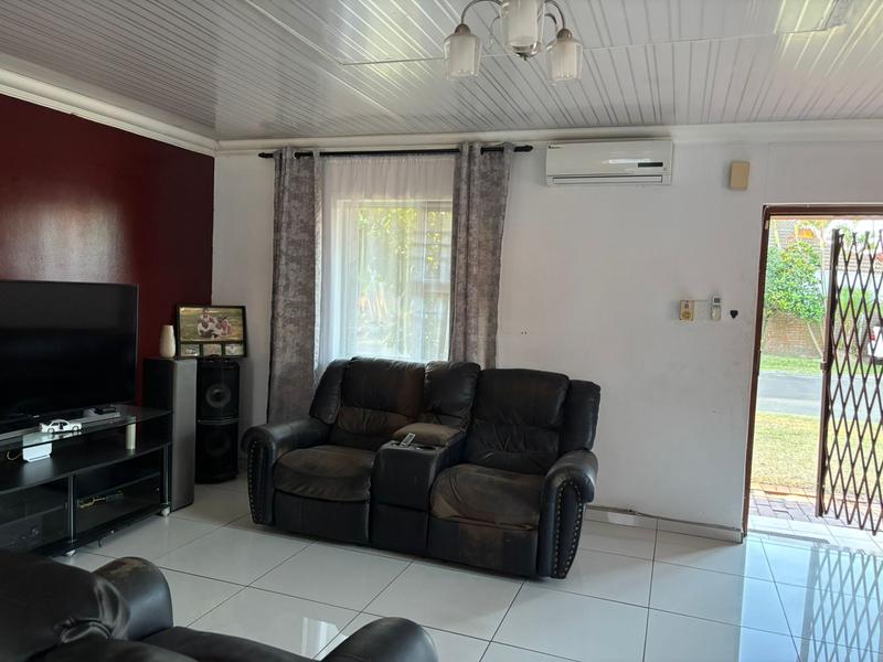 To Let 3 Bedroom Property for Rent in Birdswood KwaZulu-Natal
