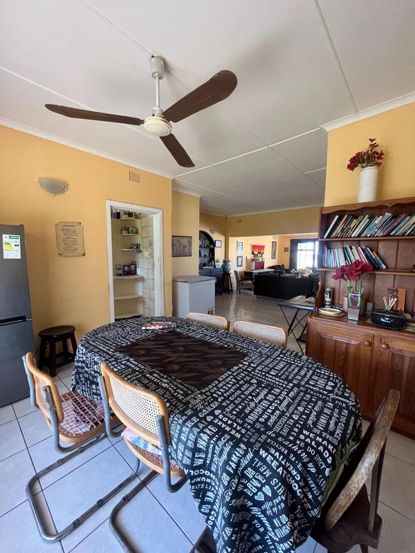 6 Bedroom Property for Sale in Uvongo KwaZulu-Natal
