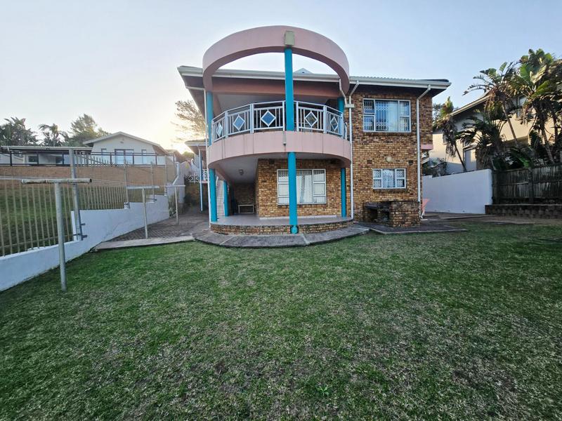 8 Bedroom Property for Sale in Tinley Manor KwaZulu-Natal