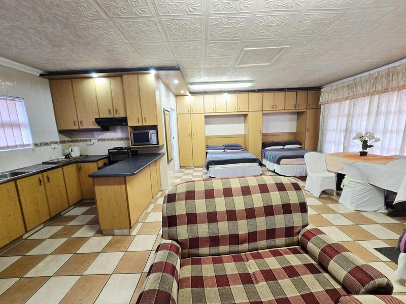 8 Bedroom Property for Sale in Tinley Manor KwaZulu-Natal