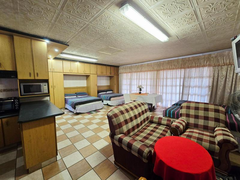 8 Bedroom Property for Sale in Tinley Manor KwaZulu-Natal