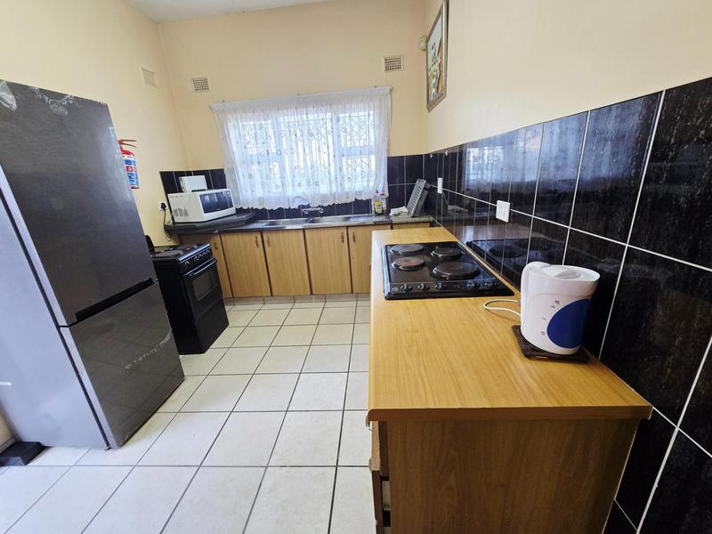 8 Bedroom Property for Sale in Tinley Manor KwaZulu-Natal