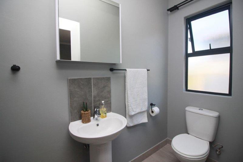 2 Bedroom Property for Sale in Shakaskraal KwaZulu-Natal
