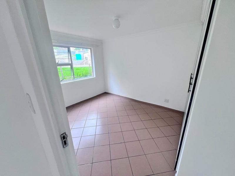 To Let 2 Bedroom Property for Rent in Margate Beach KwaZulu-Natal