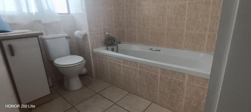 To Let 2 Bedroom Property for Rent in Margate Beach KwaZulu-Natal