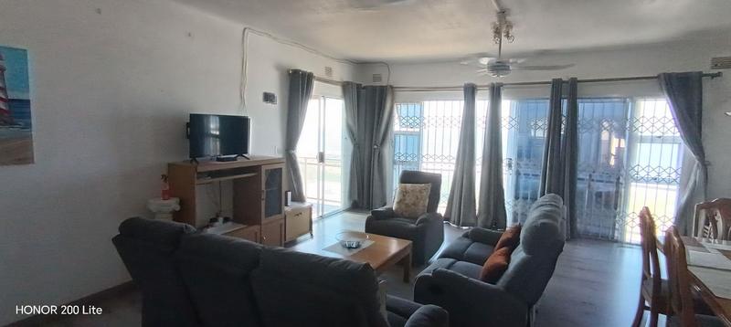 To Let 2 Bedroom Property for Rent in Manaba Beach KwaZulu-Natal