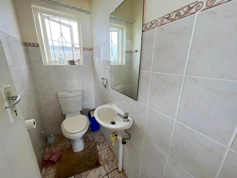 4 Bedroom Property for Sale in Margate KwaZulu-Natal