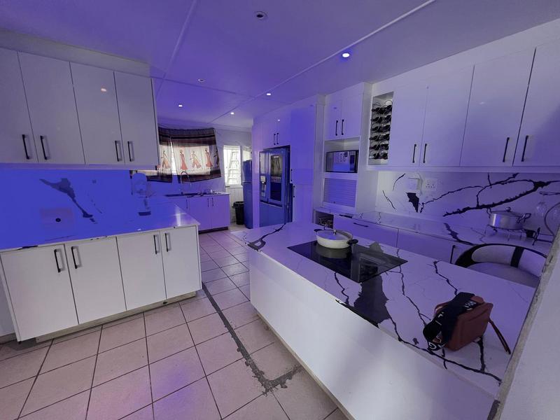 4 Bedroom Property for Sale in Margate KwaZulu-Natal